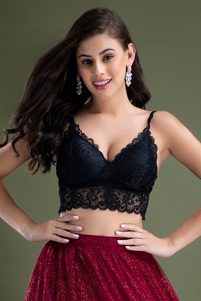 Buy Non-Padded Non-Wired Full Cup Floral Self-Patterned Bra in Black - Lace  Online India, Best Prices, COD - Clovia - BR4009A13