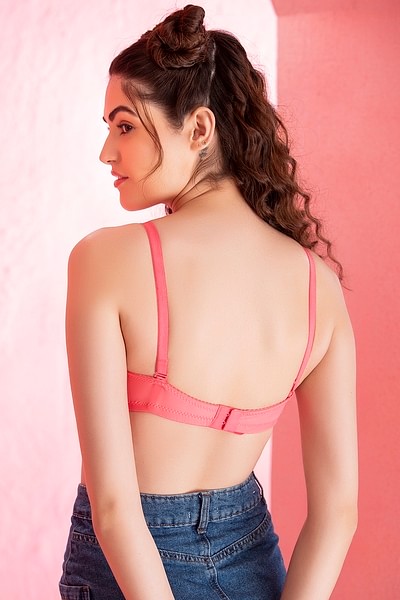Buy Padded Non-Wired Full Cup Multiway T-shirt Bra in Soft Pink Online  India, Best Prices, COD - Clovia - BR1553K22