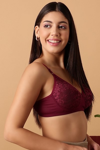 Buy Padded Non-Wired Full Cup Self Patterned T-shirt Bra in Plum - Lace  Online India, Best Prices, COD - Clovia - BR2342F15