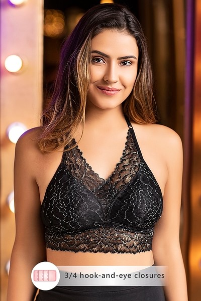 Buy Padded Non-Wired Full Coverage Halter Neck Longline Bralette in Black -  Lace Online India, Best Prices, COD - Clovia - BR2007P13