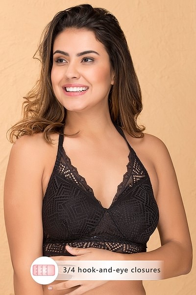 Buy Padded Non-Wired Full Coverage Halter Neck Longline Bralette in Black -  Lace Online India, Best Prices, COD - Clovia - BR1942P13