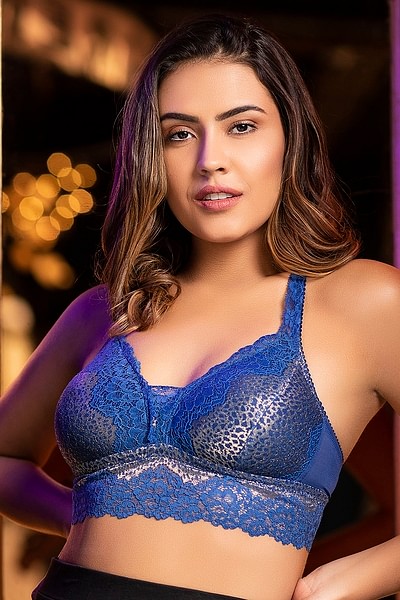 Buy Padded Non-Wired Full Coverage Halter Neck Longline Bralette in Blue -  Lace Online India, Best Prices, COD - Clovia - BR2008P08