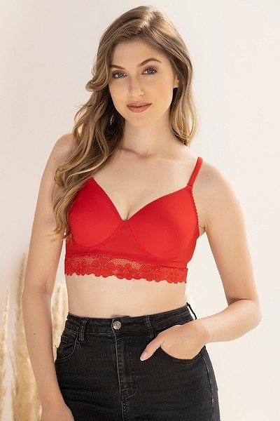 https://image.clovia.com/media/clovia-images/images/400x600/clovia-picture-padded-non-wired-longline-multiway-bridal-bralette-in-red-lace-423439.jpg?q=90