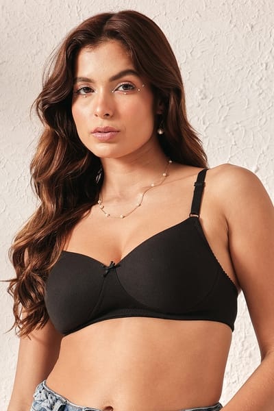 Clovia Padded Non-Wired Full Coverage T-Shirt Bra in Black - Cotton