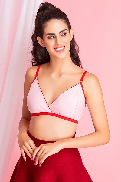 Buy Padded Non-Wired Teen Bra with Detachable Straps in Baby Pink - Clovia  Online India, Best Prices, COD - Clovia - BB0027A22
