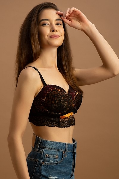 Clovia - We got you covered!🥰 Product featured: Padded underwired demi cup  strapless/ multiway bralette in Black - BR2383P13 Offer applicable: Buy 2  for ₹1199 Explore padded bras at www.clovia.com