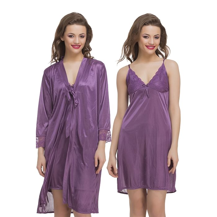 

Clovia Satin 2pc Nightwear Set In Lavender - NSM484P12