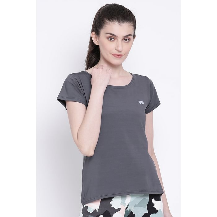 

Clovia Activewear T-Shirt in Grey - AT0112P01, Light grey
