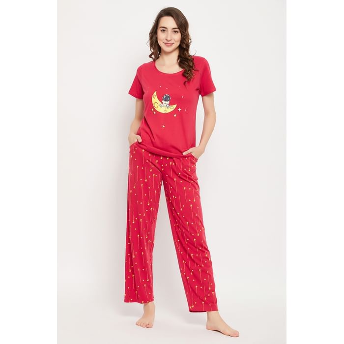 

Clovia Astronaut & Star Print Top & Pyjama Set in Red - 100% Cotton - LS0421D14, Pink