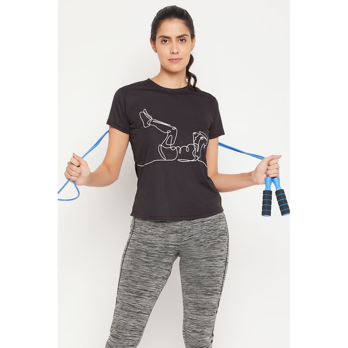 

Clovia Comfort Fit Line Art Print Active T-shirt in Black - AT0112H13