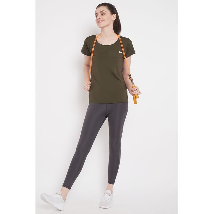 

Clovia Activewear T-Shirt in Olive Green - AT0112P17, Dark green