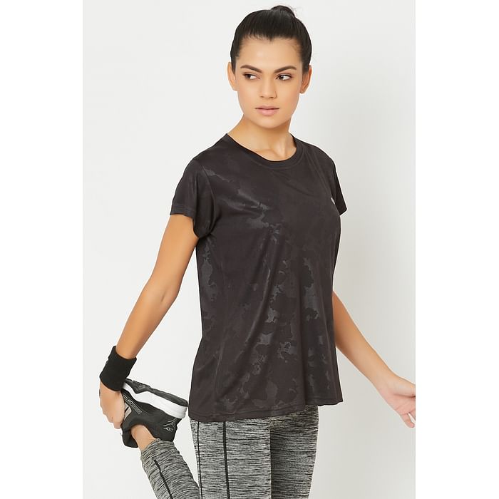 

Clovia Active Printed T-Shirt in Black - AT0124P13