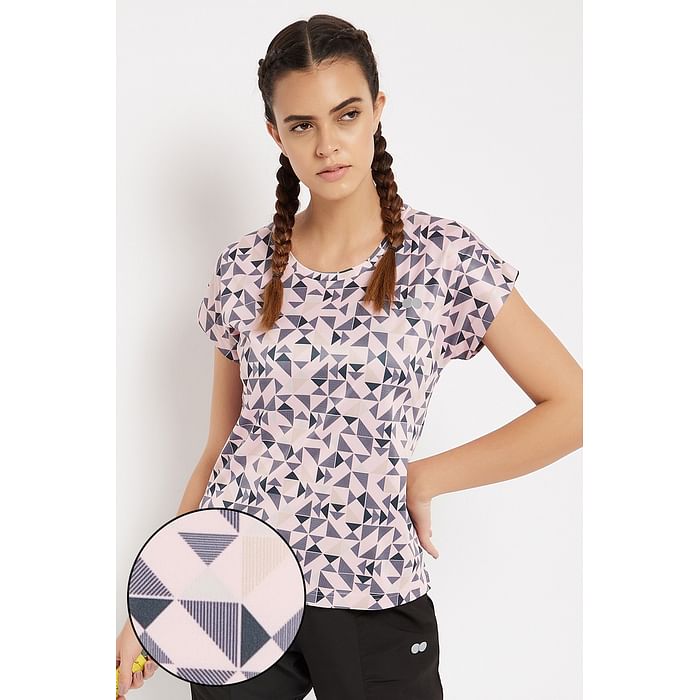 

Clovia Comfort Fit Geometric Print Active T-shirt in Baby Pink - AT0130A22, Light pink