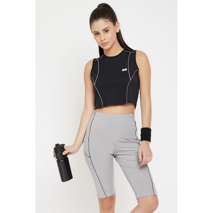 

Clovia Comfort-Fit Active Crop Top in Black - AT0153P13