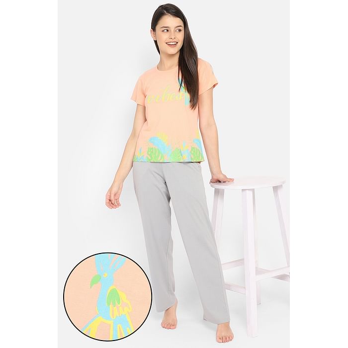 

Clovia Bird & Text Print Top & Solid Pyjama Set in Peach & Grey- 100% Cotton - LS0528P34, Teal