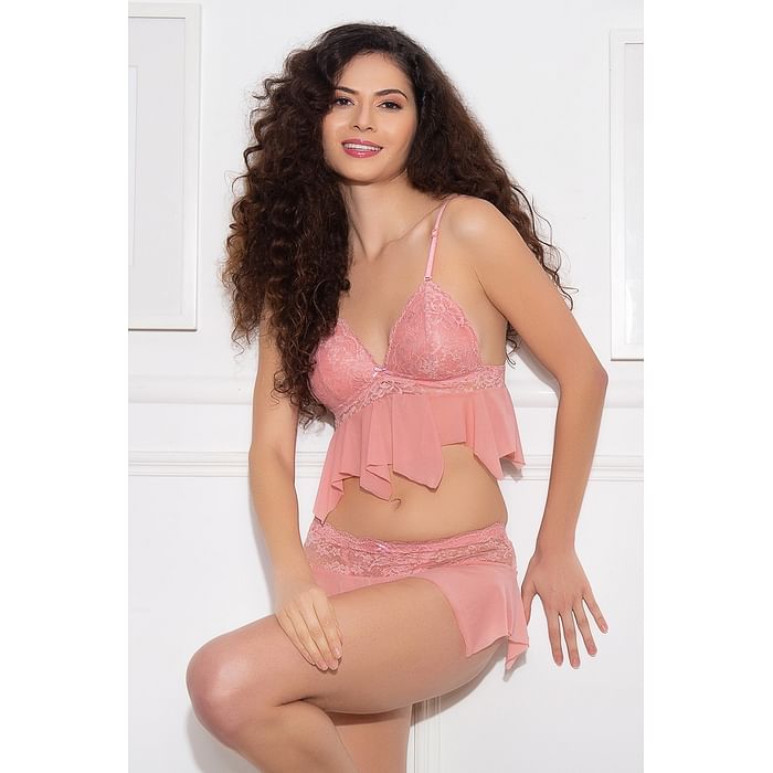 

Clovia Padded Non-Wired Demi Cup Multiway Bra & Low Waist Thong in Baby Pink - Lace - BP2509P22, Light pink