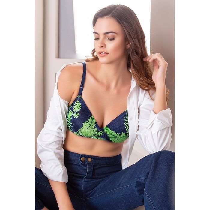 Clovia - Clovia Padded Non-Wired Full Cup Tropical Print Multiway T-shit Bra in Navy  – BR0738X08