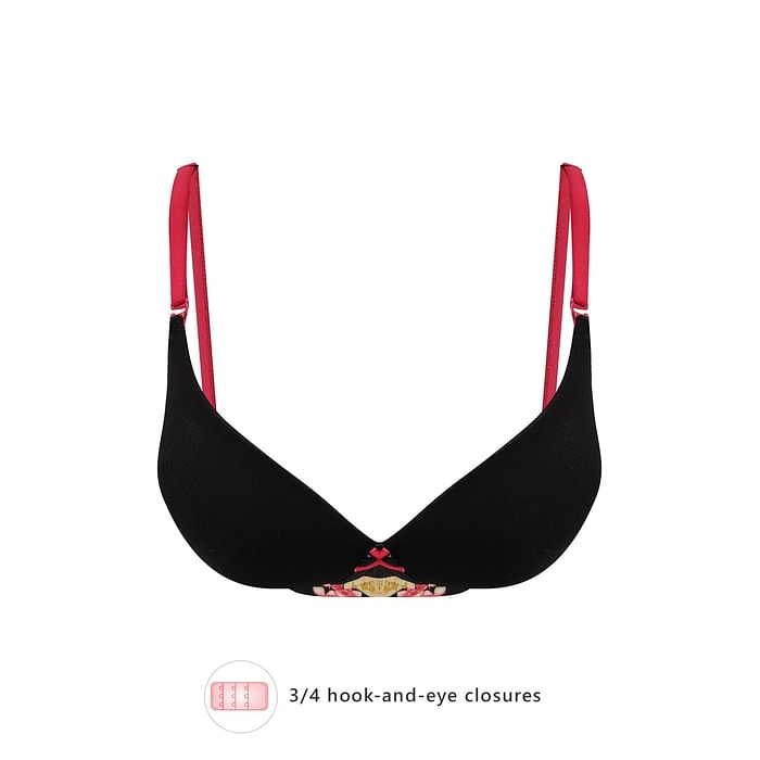 

Clovia Level 1 Push Up Non-Wired Demi Cup Multiway Push-up Bra in Black - BR2222P13