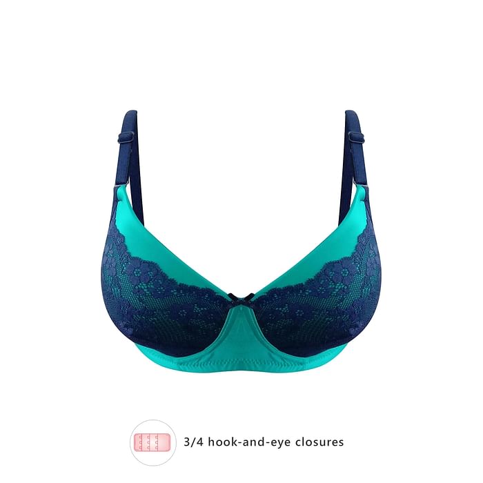 

Clovia Padded Non-Wired Full Cup Multiway Bridal Bra in Light Blue - BR2256P03