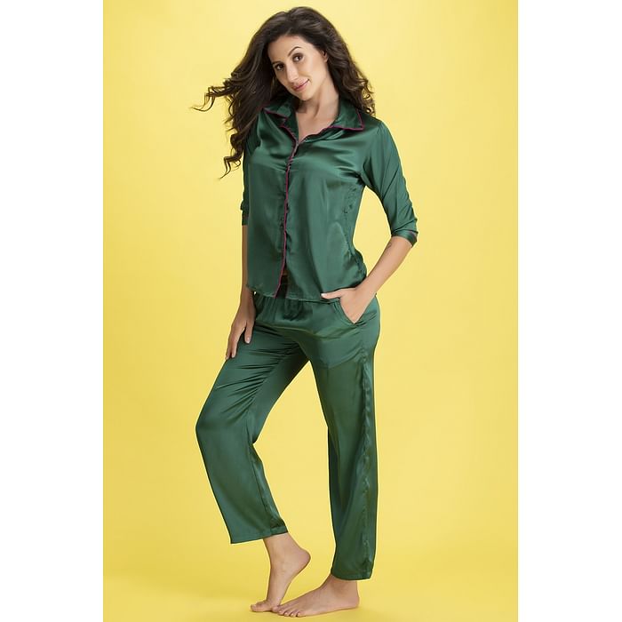 

Clovia Button Me Up Shirt & Pyjama Set in Bottle Green- Satin - NS0597P17, Dark green