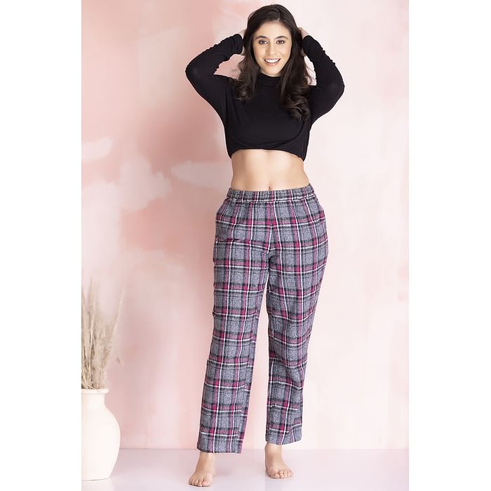 

Clovia Classic Checks Pyjama in Black - Cotswool - LB0200P13
