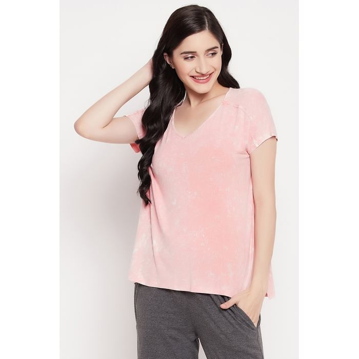 

Clovia Chic Basic Stone Washed Print Top in Peach Colour - Cotton - LT0163P34