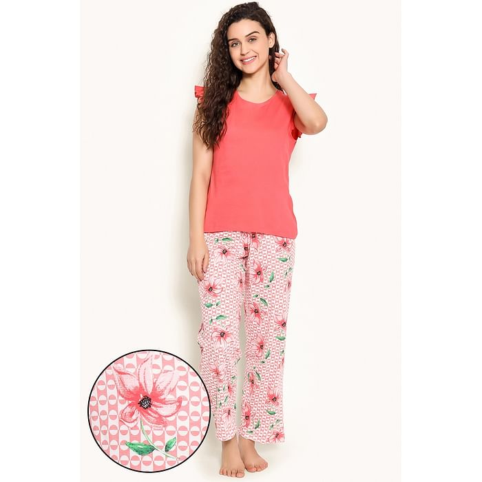 

Clovia Chic Basic Top in Peach & Print Me Pretty Pyjama in White - 100% Cotton - LS5201P34