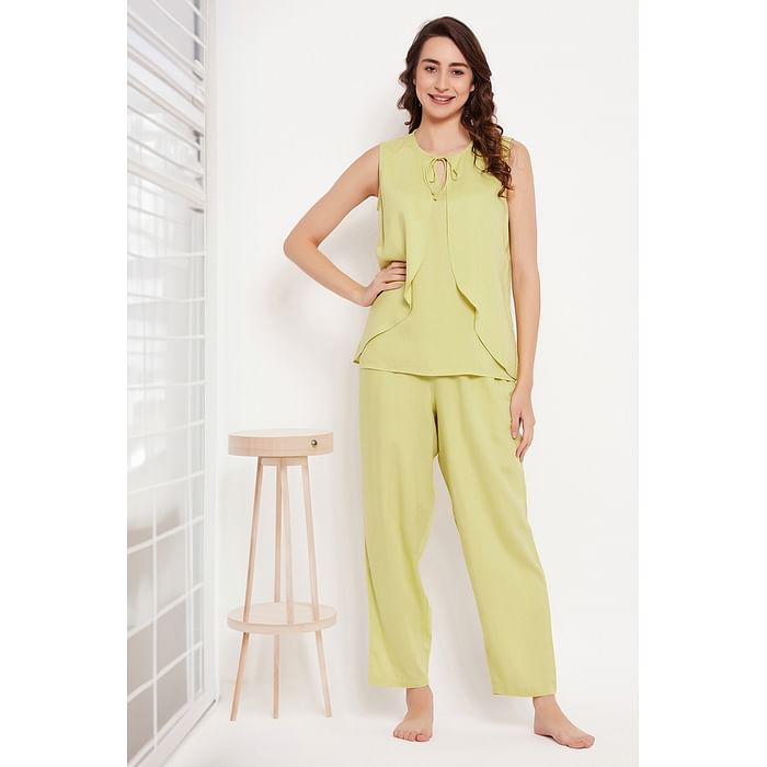 

Clovia Chic Basic Top & Pyjama Set in Mint Green - Rayon - LS0639P11, Light green