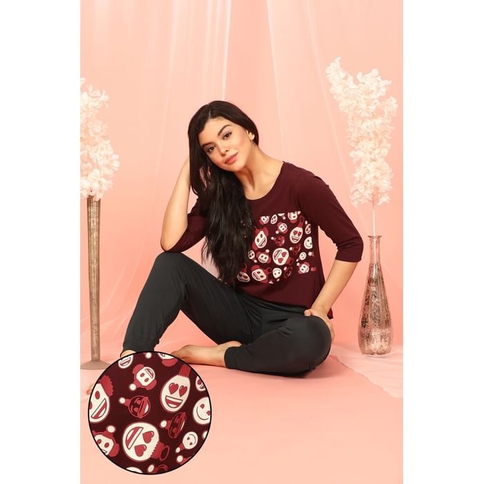 

Clovia Christmas Print Top & Cuffed Pyjama in Maroon & Black - 100% Cotton - LS0492P09