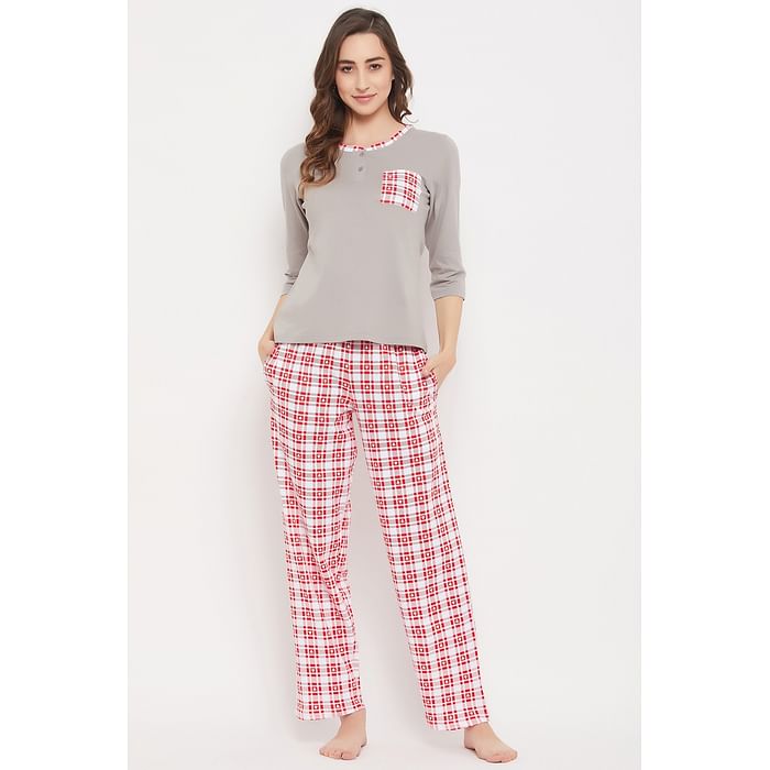 

Clovia Christmas Print Top & Pyjama in Light Grey - 100% Cotton - LS0672A01
