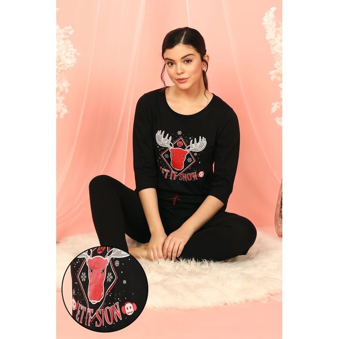 

Clovia Christmas Print Top & Cuffed Pyjama in Black -100% Cotton - LS0492P13