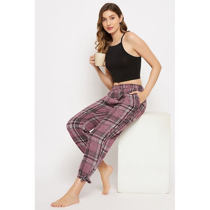 

Clovia Classic Checks Pyjama in Maroon - Cotswool - LB0208P09