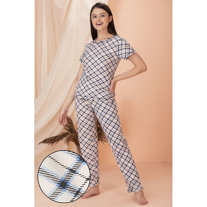 

Clovia Classy Checks Top & Pyjama in Cream-Colour - 100% Cotton - LS0558P24, Nude-colour