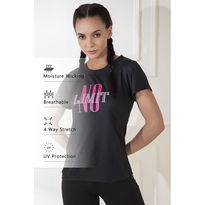 

Clovia Quick Dry Text Print Sports T-shirt in Black with Reflective Logo - AT0161A13