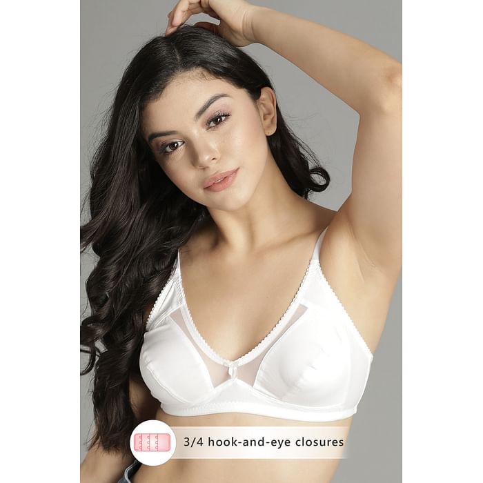 

Clovia Non-Padded Non-Wired Full Coverage Bra in White - Cotton - BR0384P18