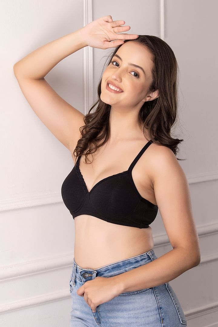 Amante Women Sports Lightly Padded Bra - Buy Amante Women Sports Lightly  Padded Bra Online at Best Prices in India