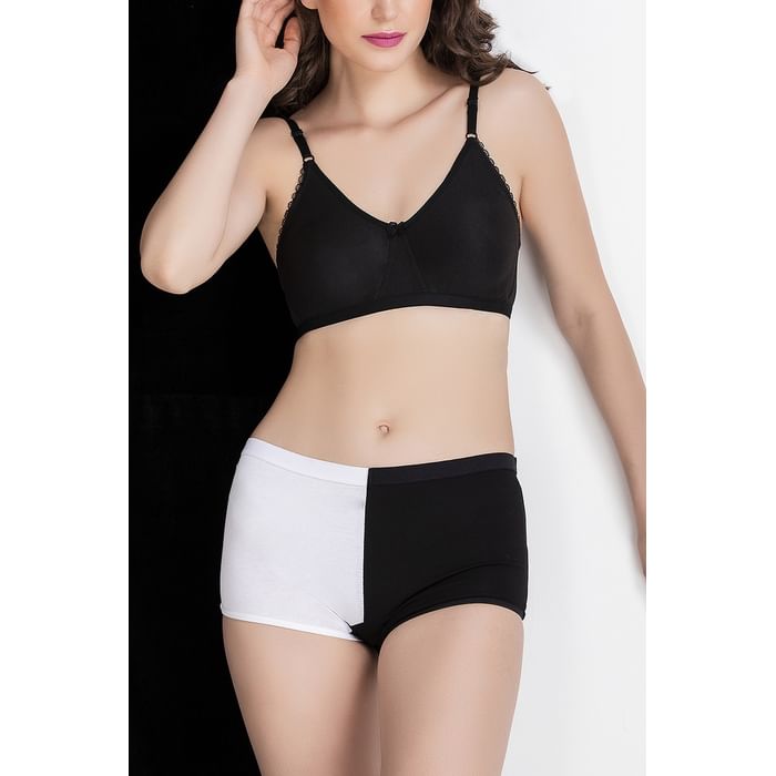 

Clovia Mid Waist Colorblock Boyshorts in Black - Cotton - PN3209P13