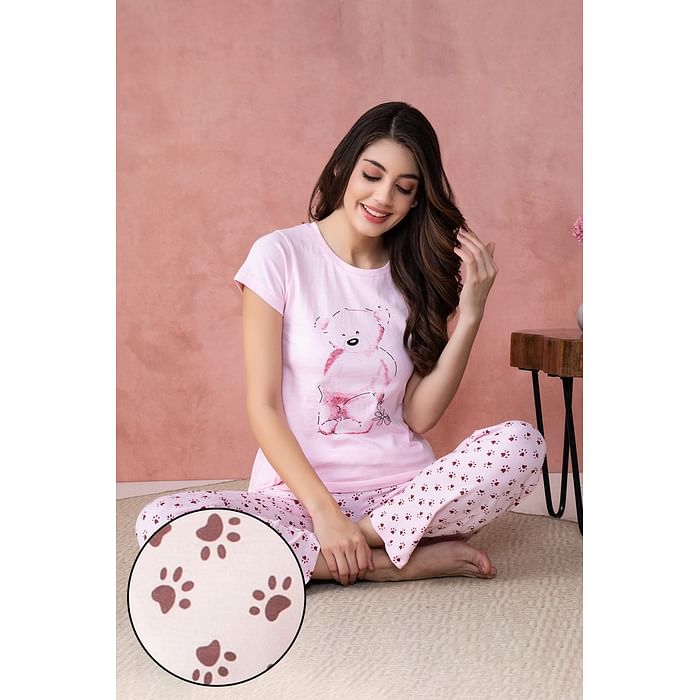 

Clovia Paw-fect Top & Pyjama Set in Light Pink- Cotton Rich - LS0413F22