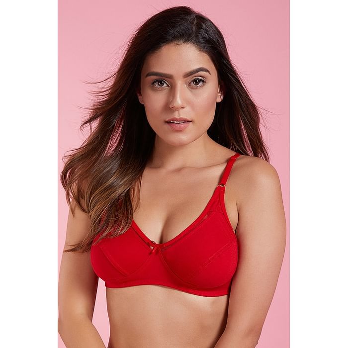 

Clovia Non-Padded Non-Wired Full Cup Bra In Red - BR0469P04