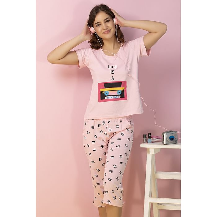 

Clovia Cotton Rich Printed Top & Capri - LS0422R22, Light pink