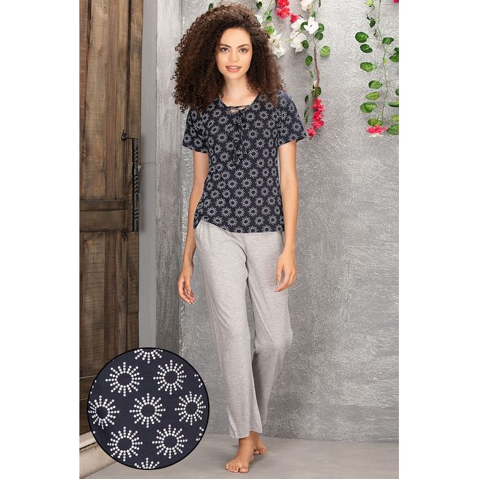 

Clovia Cotton Rich Printed Top & Pyjama Set In Navy Blue - LS0465P08