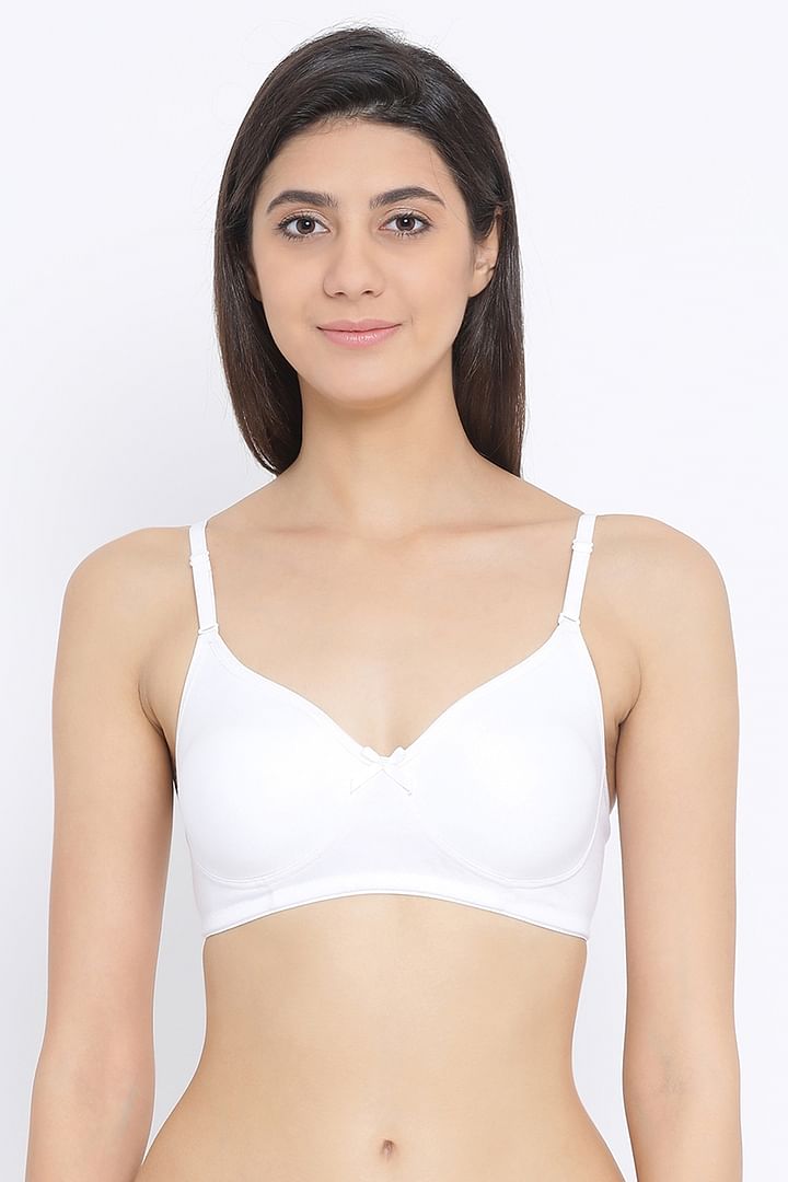 Buy Flair Non-Padded Non-Wired Full Coverage Spacer Cup T-shirt Bra in White  - Cotton Rich Online India, Best Prices, COD - Clovia - BR1280P18