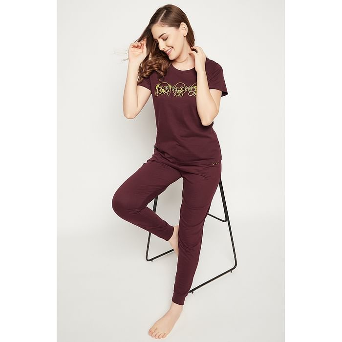 

Clovia Emoji Print Top & Pyjama Set in Wine Colour - 100% Cotton - LS0557P15, Purple
