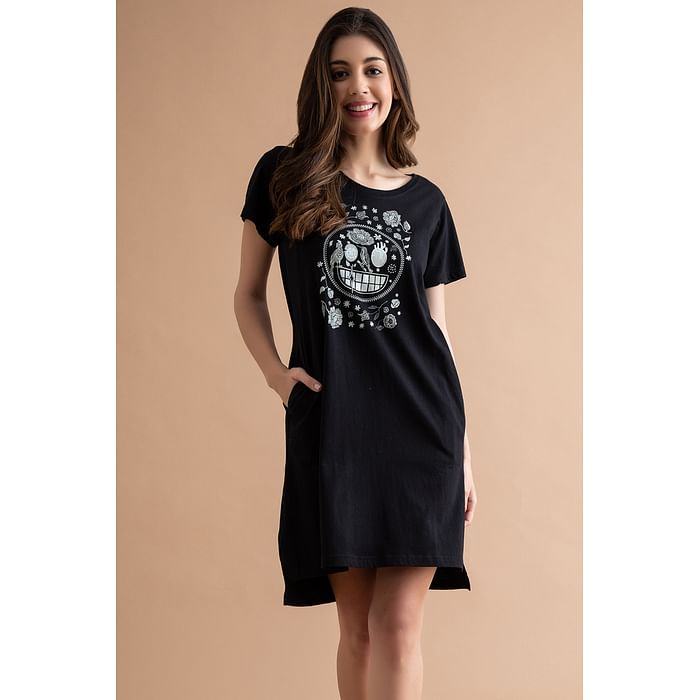 

Clovia Emoji Print Short Night Dress in Black - 100 % Cotton - NS1209G13