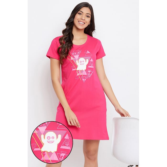 

Clovia Emoji Print Short Nightdress in Magenta - 100% Cotton - NS1209D14, Pink