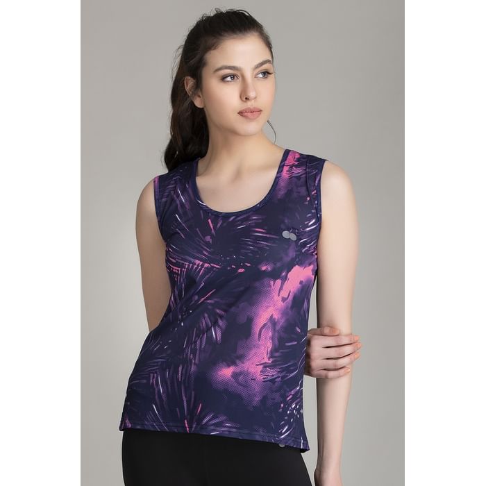 

Clovia Comfort Fit Active Printed Tank Top in Purple - AT0116P15