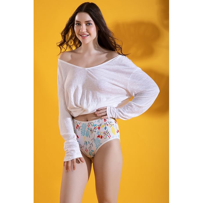 

Clovia High Waist Floral Print Hipster Panty in White - PN3498B18