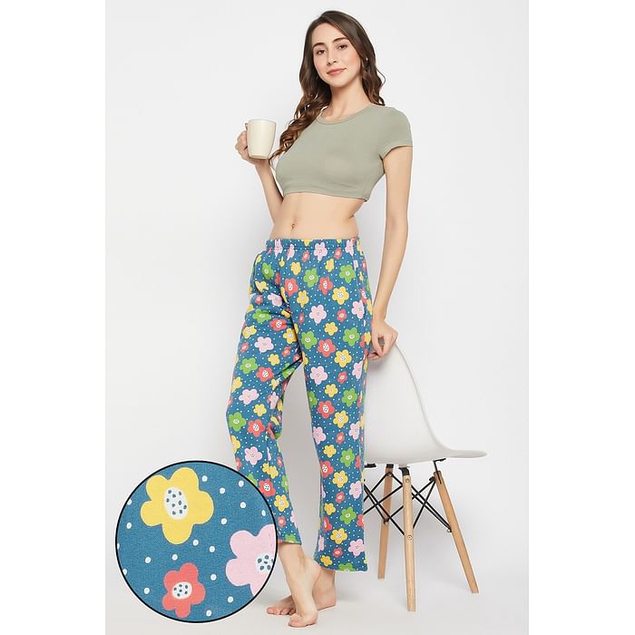 

Clovia Pretty Florals Pyjama in Multicolour - Fleece - LB0139A19