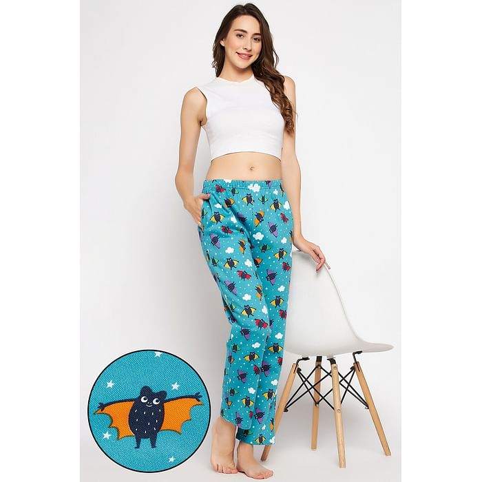 

Clovia Graphic Print Pyjama in Sky Blue - Fleece - LB0139D03, Light blue