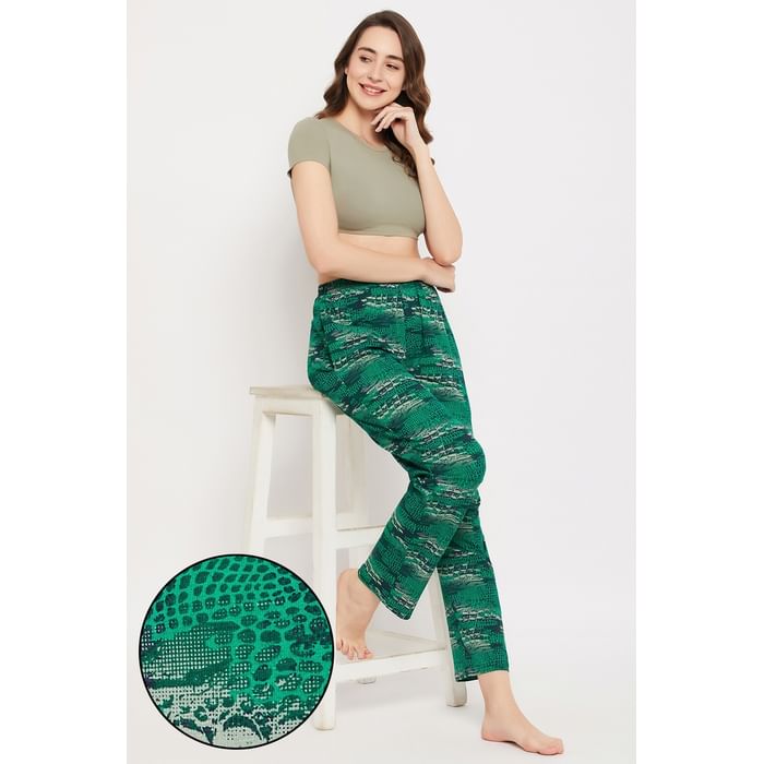 

Clovia Print Me Pretty Pyjama in Forest Green - 100% Cotton - LB0149G17, Dark green